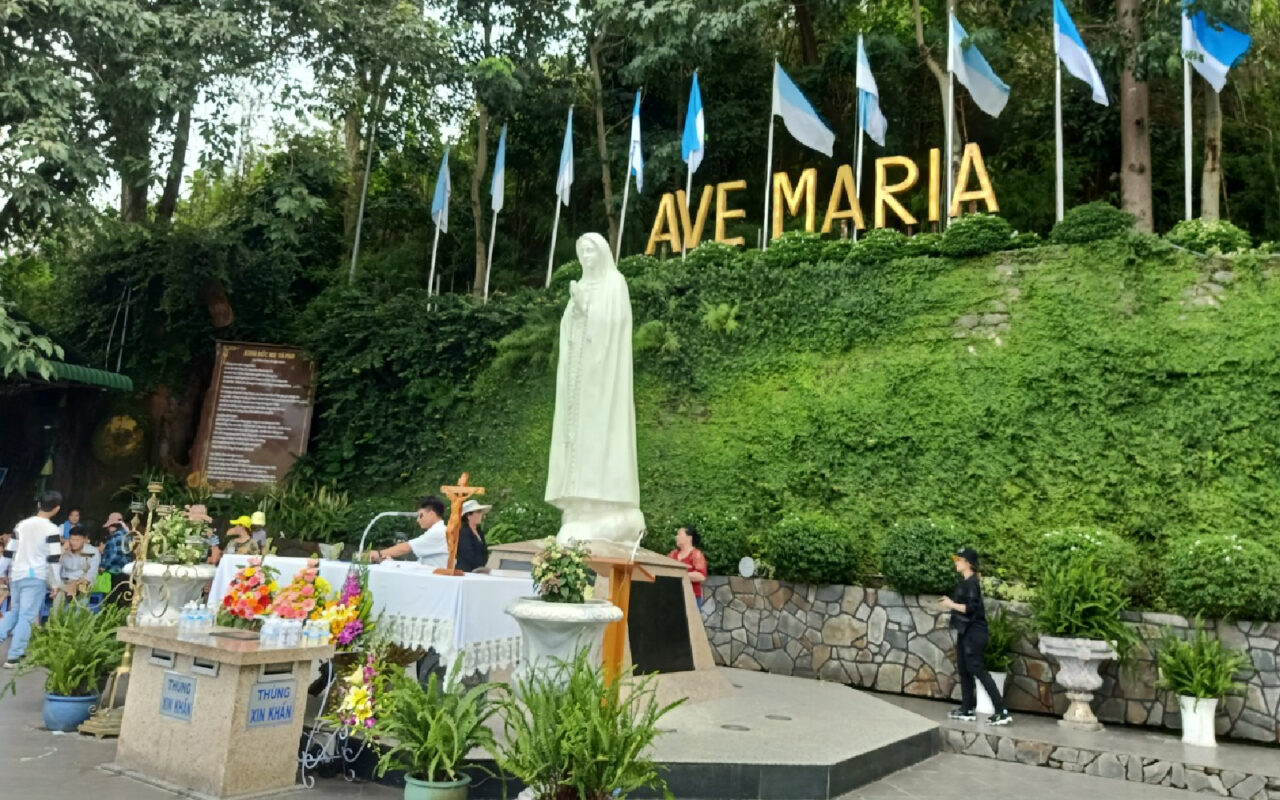 đức mẹ Tà Pao